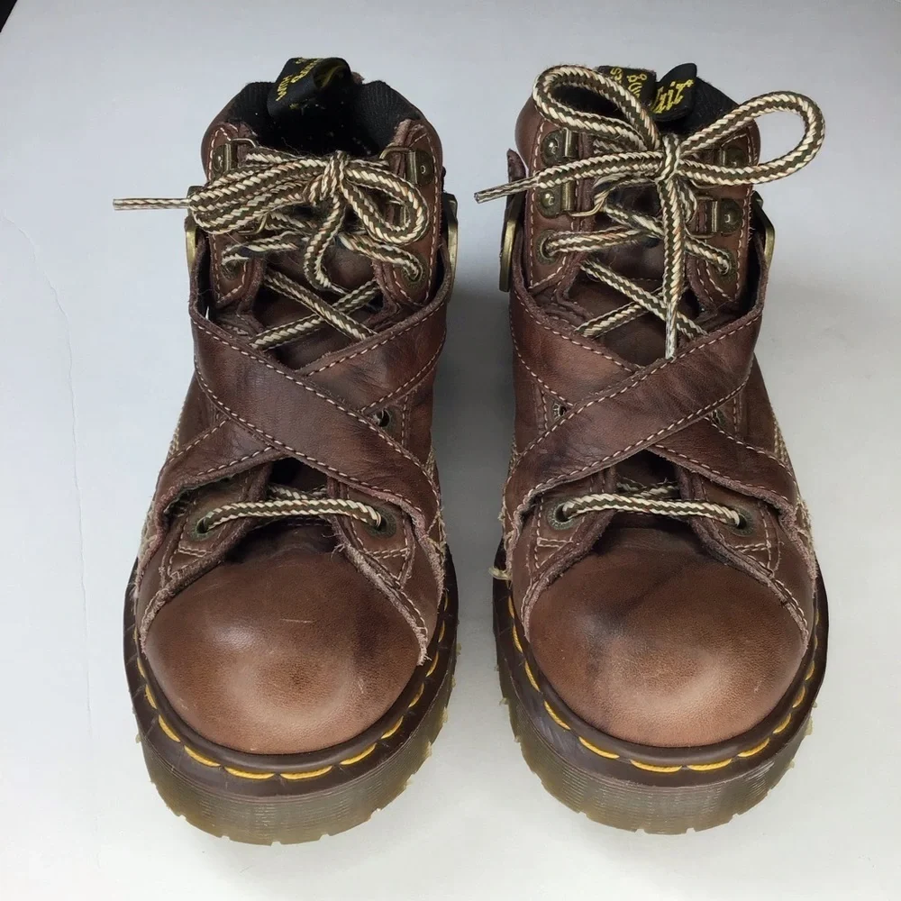 Vintage Made in England 9946 Doc Marten Brown Leather Criss Cross Boots Size 7.